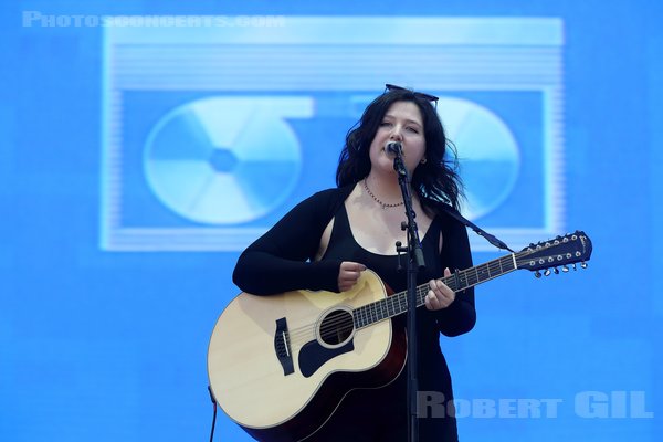 LUCY DACUS - 2022-08-27 - SAINT CLOUD - Domaine National - Grande Scene - Lucy Dacus